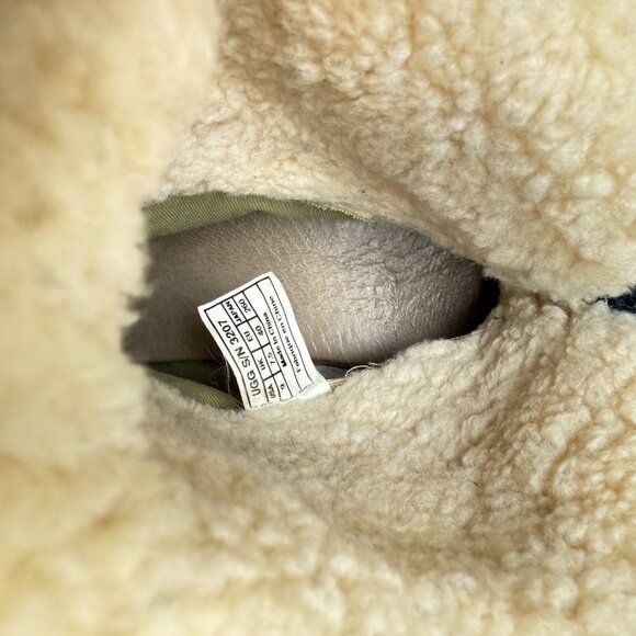 EUC UGG Lynnea Short Boots Cuff Clog Boots - Picture 10 of 14